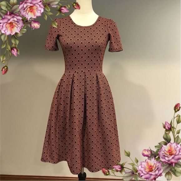 Gorgeous LuLaRoe geometric print Amelia dress - Picture 1 of 13